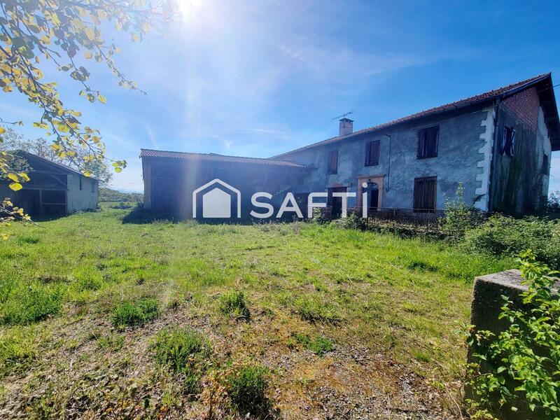 Maison - 250 m² - 7 pièces