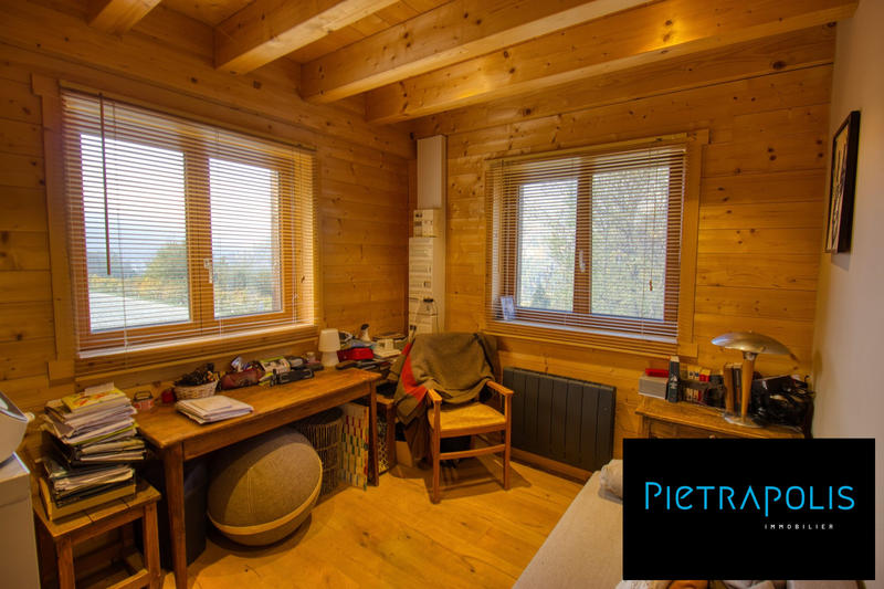 Châlet - 258 m² - 7 pièces