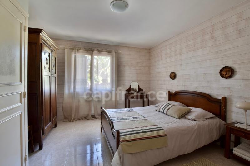 Maison - 227 m² - 8 pièces