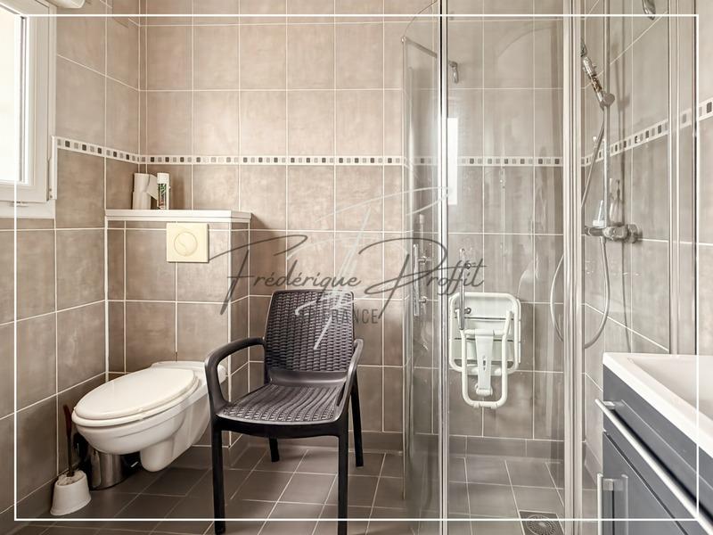 Maison - 167 m² - 6 pièces