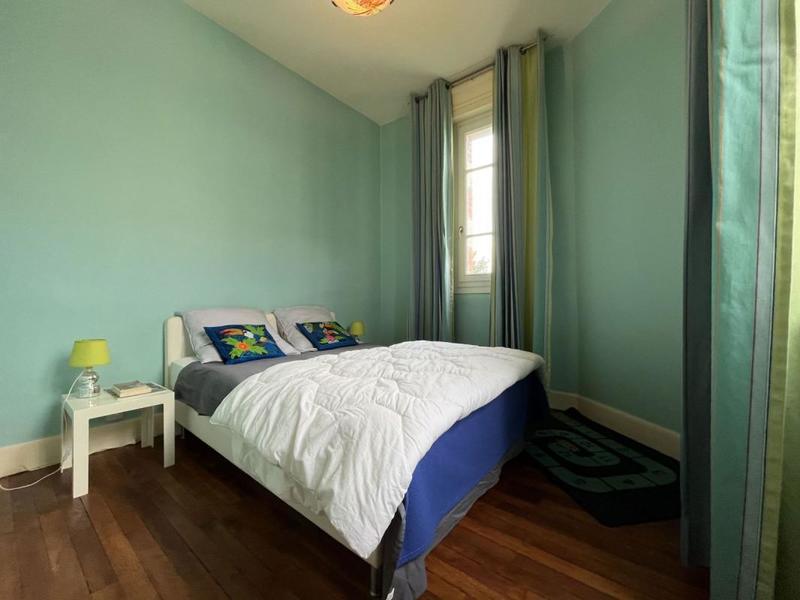 Maison - 210 m² - 6 pièces