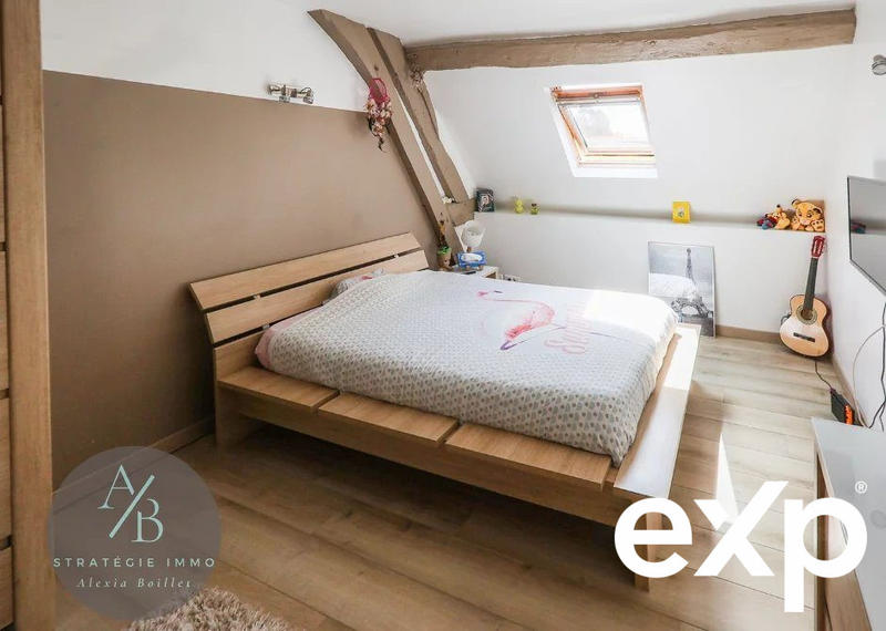 Maison - 240 m² - 7 pièces