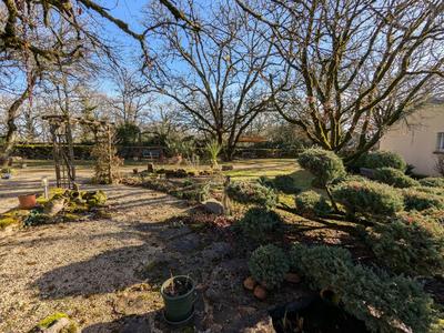 Maison - 220 m² - 11 pièces