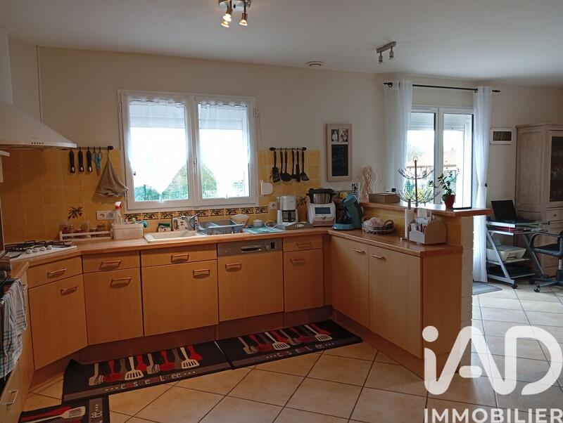 Maison - 93 m² - 4 pièces