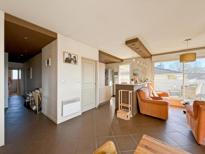 Appartement - 85 m² - 3 pièces