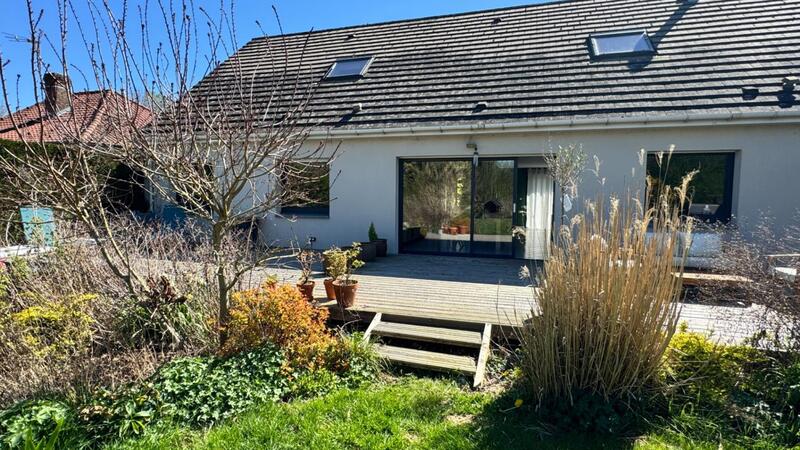 Pavillon - 215 m² - 7 pièces