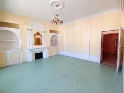 Appartement - 170 m² - 5 pièces