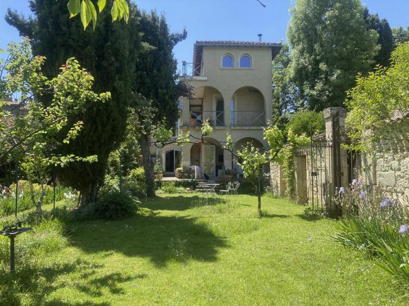 Maison de ville - 215 m² - 7 pièces