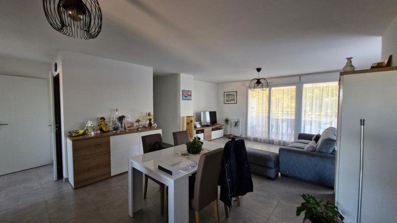 Appartement - 77 m² - 3 pièces