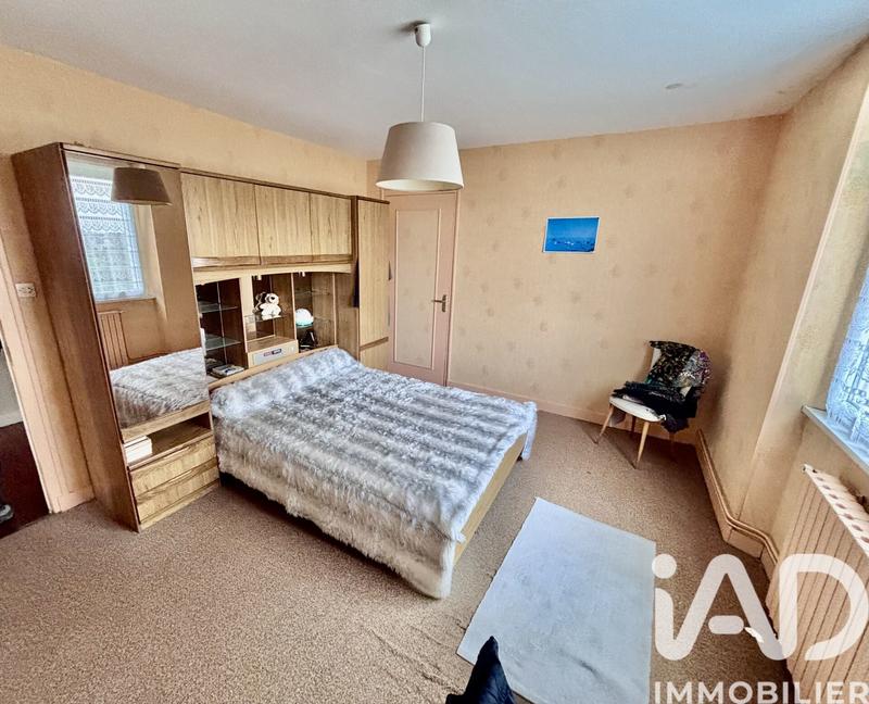 Maison - 97 m² - 7 pièces