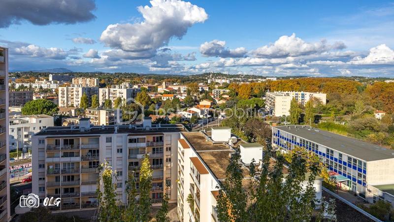 Appartement - 100 m² - 3 pièces