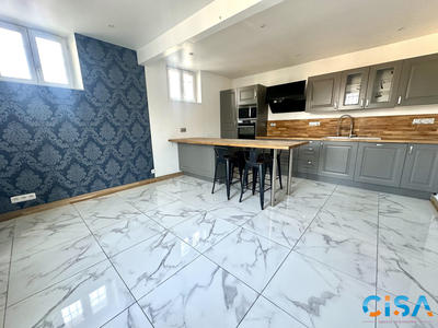 Maison - 85 m² - 5 pièces