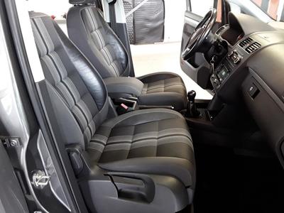 Volkswagen Touran 2.0 Tdi 140 Cv Match 7 Places Bv6