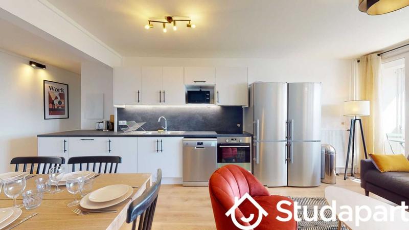 Chambre - 11 m² - 1 pièce