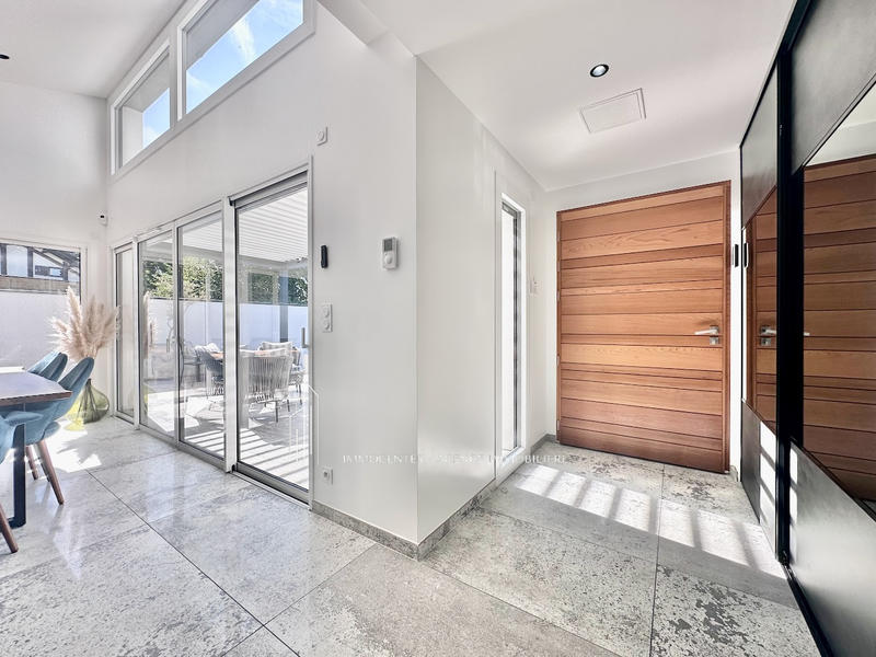 Villa - 165 m² - 6 pièces