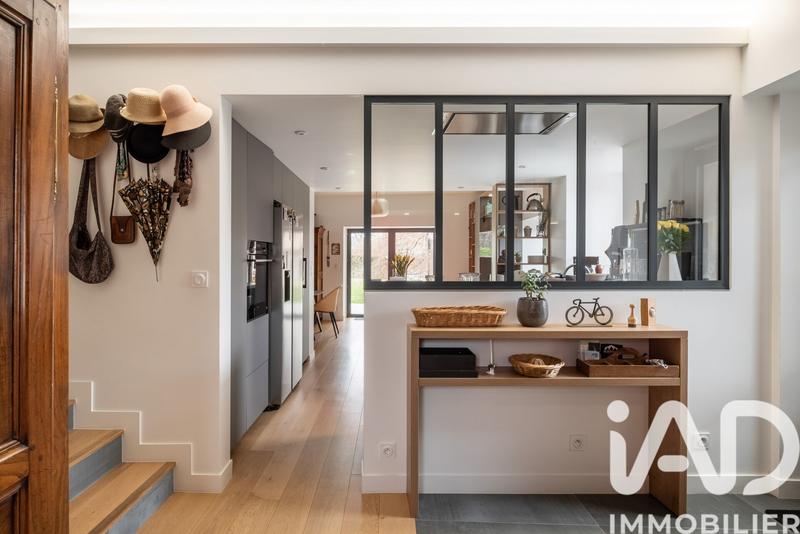 Maison - 239 m² - 5 pièces