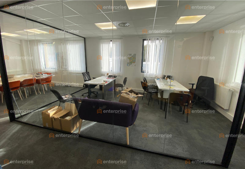 Local d'activité / Entrepôt - 517 m²