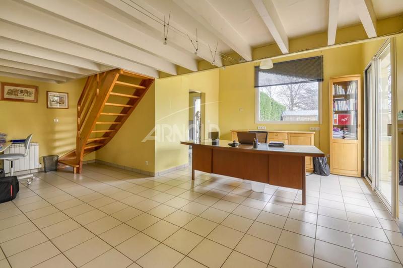 Maison - 266 m² - 9 pièces