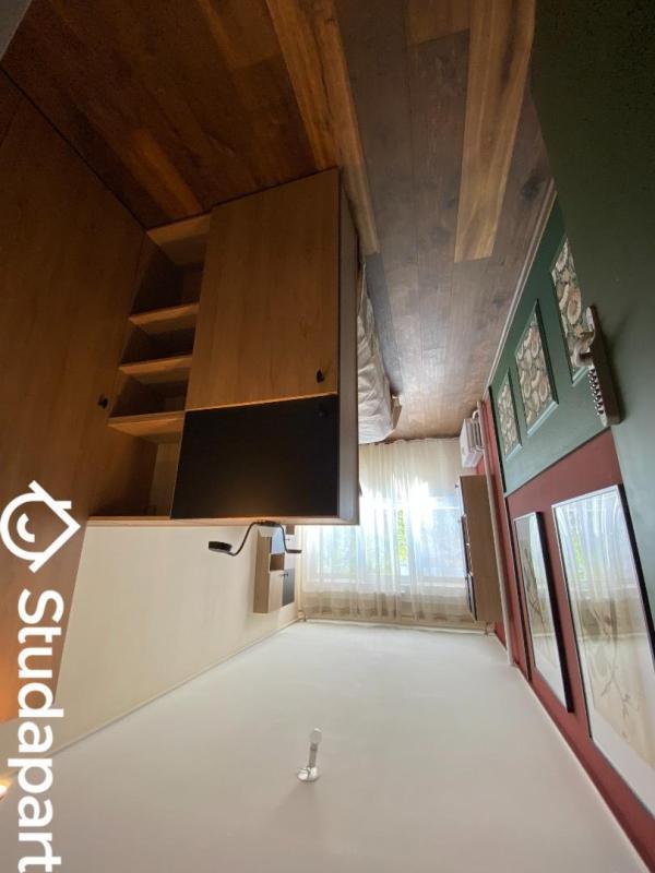 Chambre - 13 m² - 1 pièce