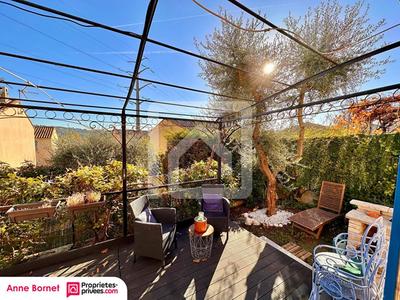 Maison - 97 m² - 5 pièces