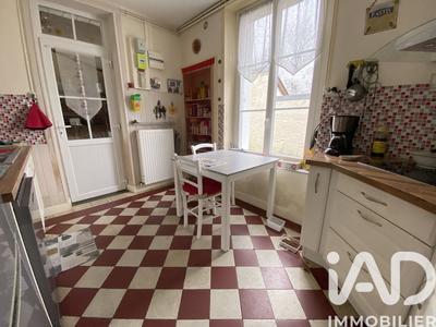 Maison - 95 m² - 5 pièces