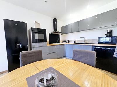 Appartement ancien - 63 m² - 4 pièces