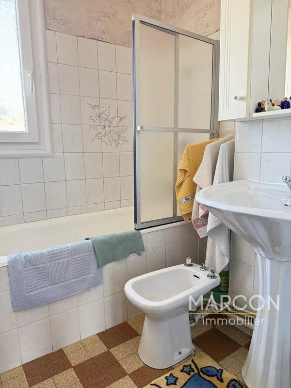 Maison - 143 m² - 7 pièces