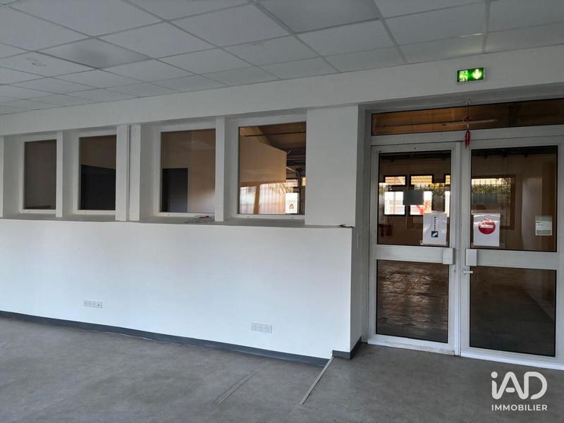 Local commercial - 305 m²