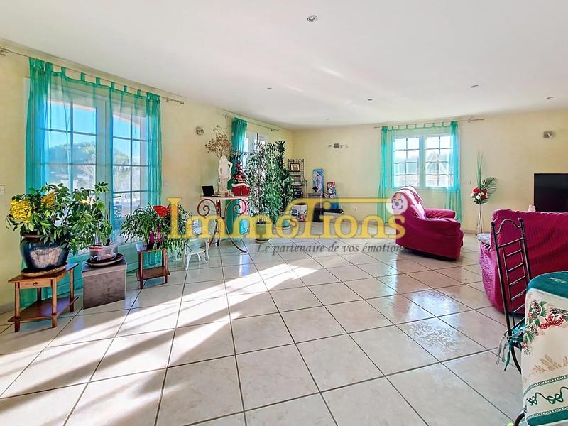 Villa - 200 m² - 6 pièces