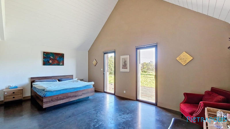 Villa - 239 m² - 7 pièces