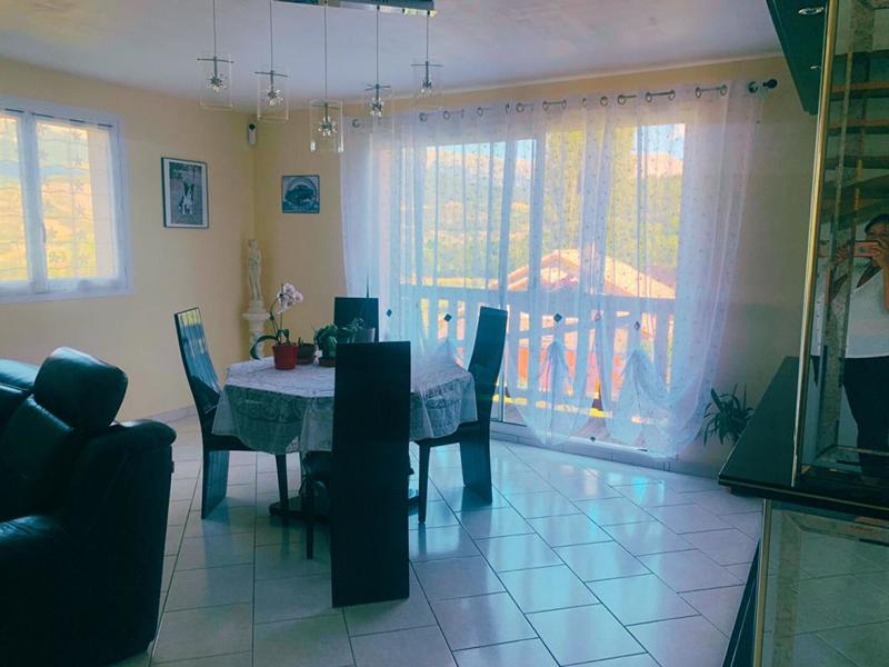 Maison - 86 m² - 5 pièces