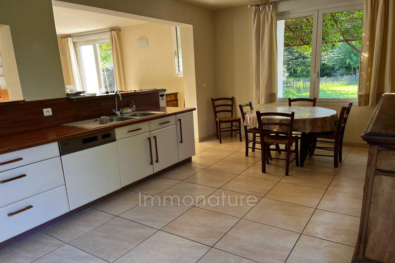 Villa - 197 m² - 7 pièces