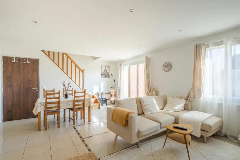 Maison - 110 m² - 6 pièces