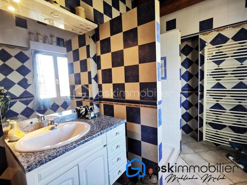 Maison - 208 m² - 7 pièces