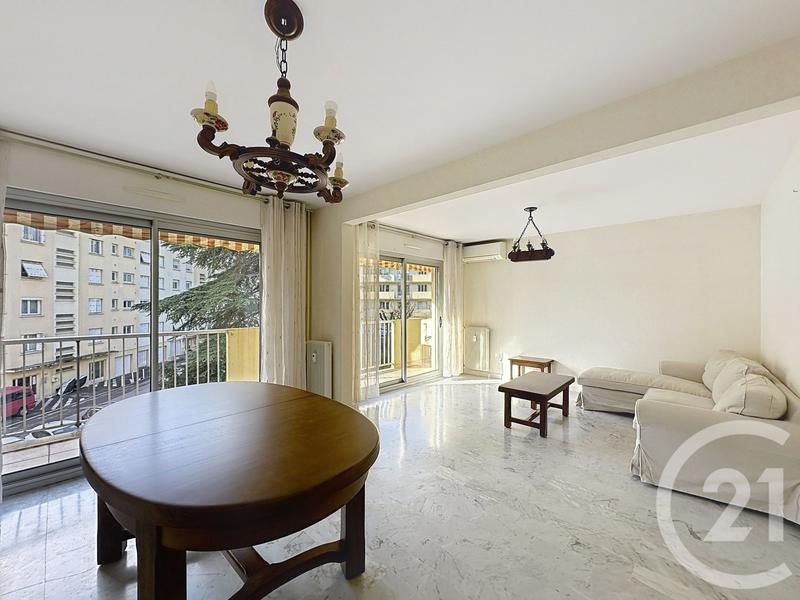 Appartement - 87 m² - 4 pièces