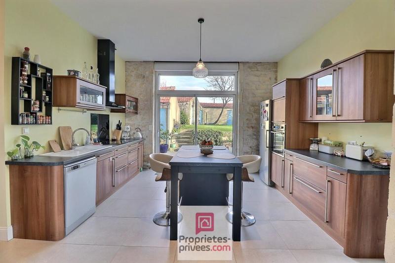 Propriété - 149 m² - 7 pièces