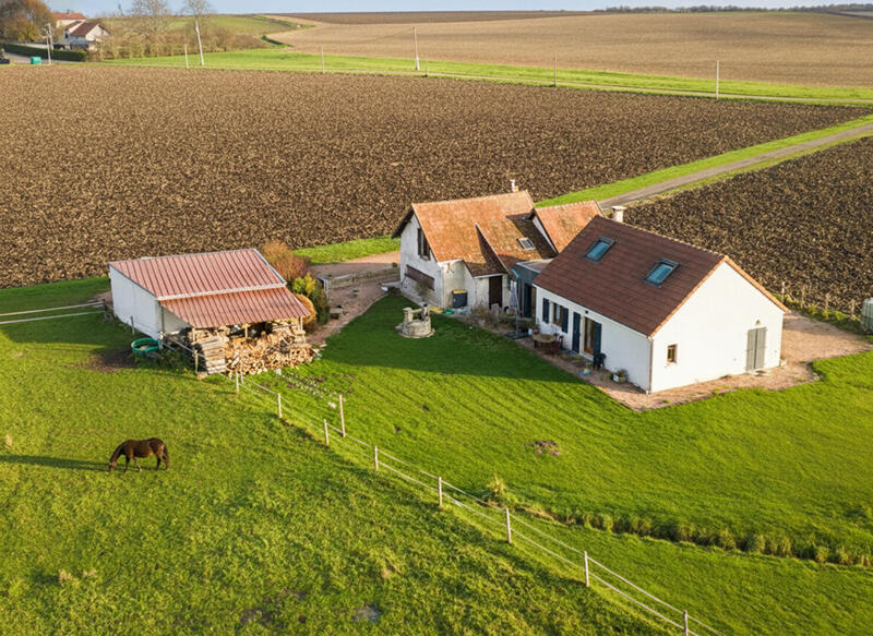 Maison - 210 m² - 7 pièces