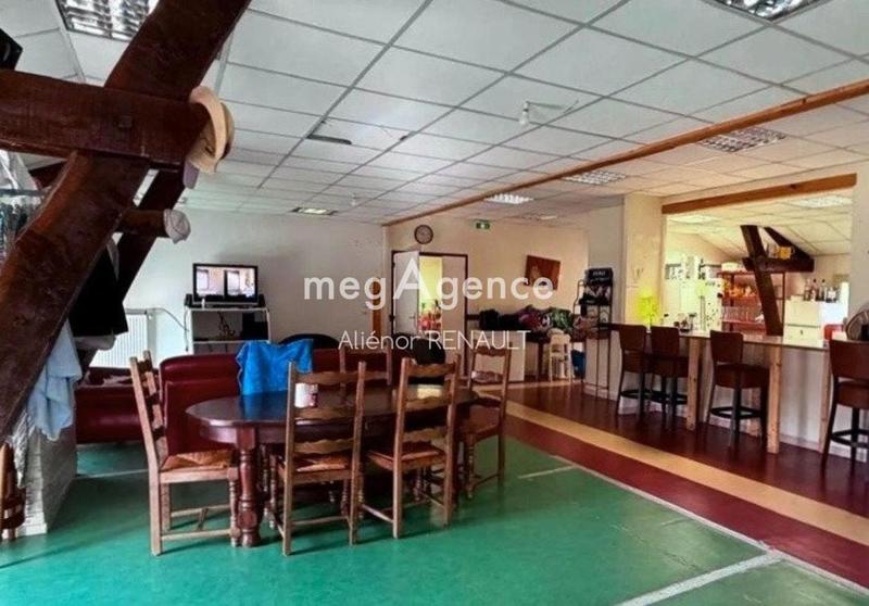 Local commercial - 1 500 m² - 14 pièces