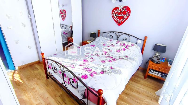 Maison - 200 m² - 8 pièces