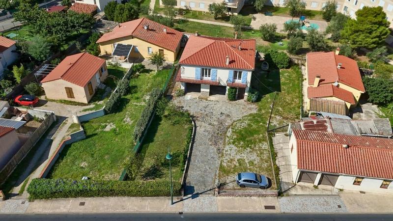 Villa - 220 m² - 5 pièces