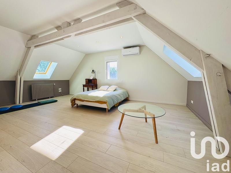 Maison - 220 m² - 6 pièces