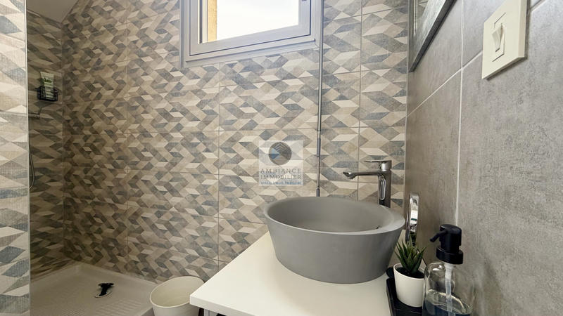 Maison - 169 m² - 8 pièces