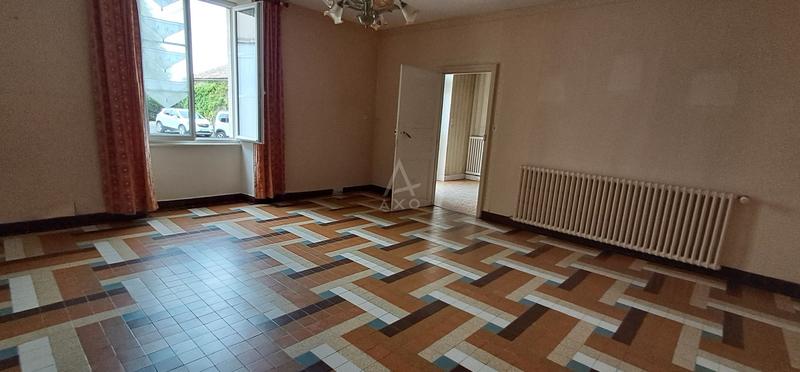 Maison en pierre - 207 m² - 7 pièces