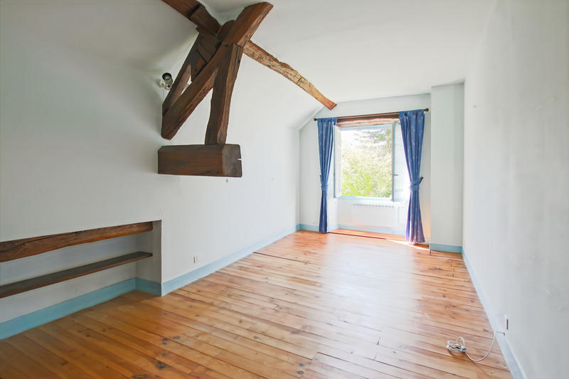 Maison - 322 m² - 11 pièces