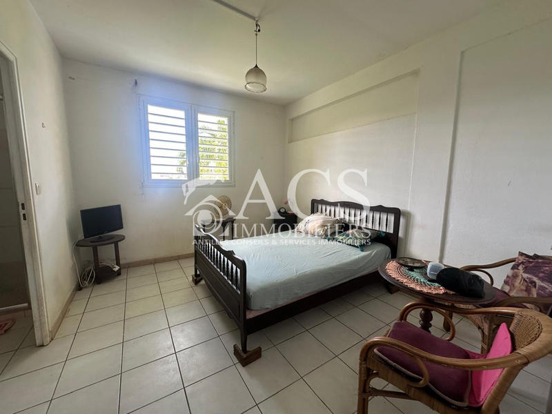 Maison - 220 m² - 6 pièces