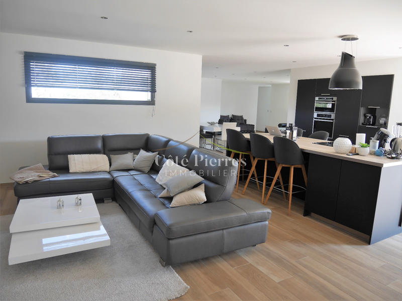 Maison - 163 m² - 6 pièces