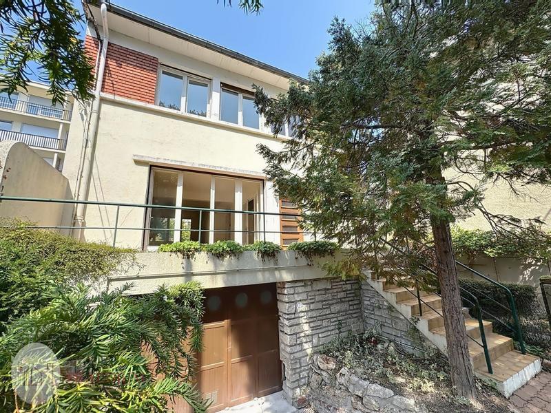 Maison - 92 m² - 4 pièces
