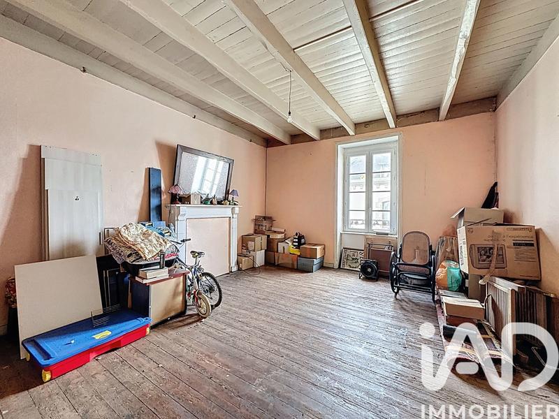 Maison - 375 m² - 11 pièces