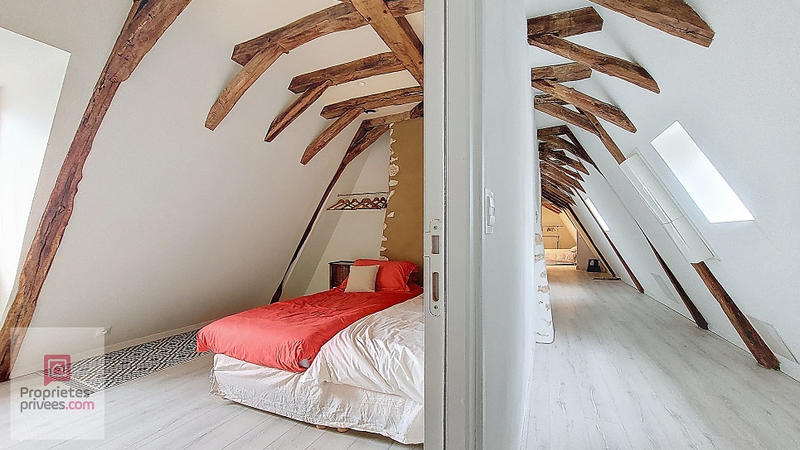 Maison - 200 m² - 6 pièces