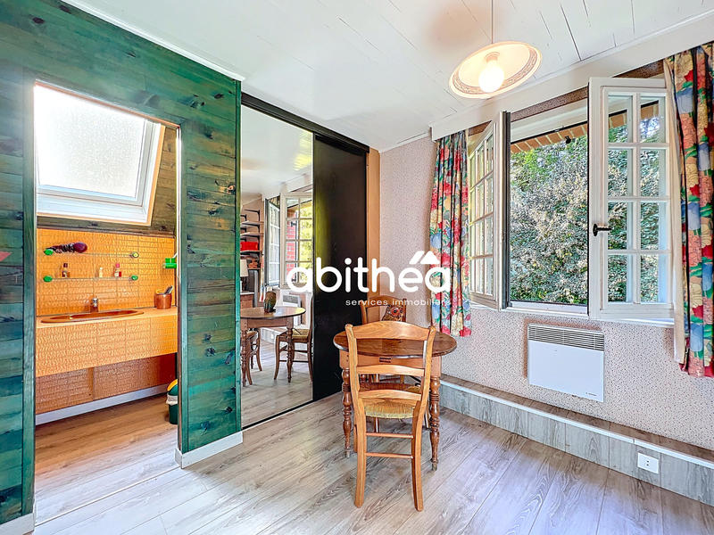 Maison - 151 m² - 8 pièces